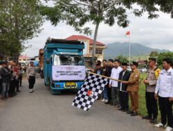 Karo SDM Polda Aceh Dan Kapolres Serta Forkopimda Hadiri Pemberangkatan Logistik Pemilu Ke Kecamatan