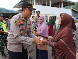 Jelang Ramadhan 1445 H Polres Aceh Tengah Salurkan 20 Paket Sembako Pada Warga Kurang Mampu