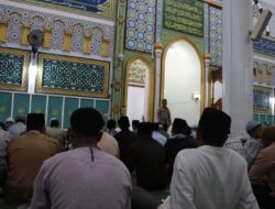 Shalat Taraweh Berjamaah Bersama Masyarakat Kapolres Aceh Tengah Sampaikan Himbauan Kamtibmas Dan Hikmah Berpuasa
