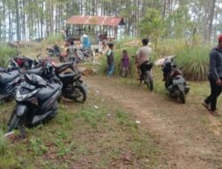 Warga Kampung Umang,Laksanakan Gotong Royong,Di Areal Batu Belah