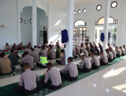 Binrohtal Bagi Personel, Polres Aceh Tengah Gelar Pengajian Alquran Rutin Dan Tausyiah Bersama Tgk.Risma Hambali
