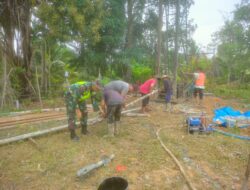 Program TNI AD Menunggal Air Untuk Penuhi Kebutuhan Air Babinsa Benua Raja Dampingi Pembuatan Sumur Bor