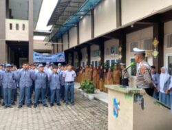 Jadi Pembina Upacara Di SMAN 1 Takengon, Kasat Lantas Sosialisasikan Tertib Berlalulintas Kepada Pelajar