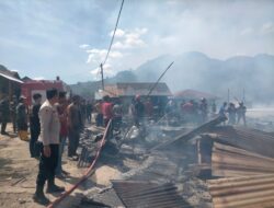 Sigap, Polsek Pegasing Bersama TNI Dan Warga Bantu Padamkan Kebakaran Rumah Di Tebuk