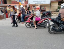 Wujud Pelayanan, Polsek Bebesen Lakukan Strong Point Pagi Di Titik Padat Aktifitas Masyarakat Dan Anak Sekolah