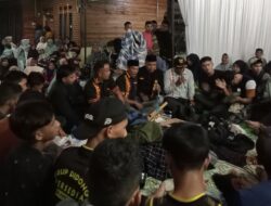 Didong Jalu Persedia Mude Vs Siner Pagi,Di Kampung Mungkur,di padati Penonton