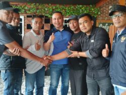 IPTU Deno Wahyudi Ngopi Morning dengan Lintas Media dan beberapa reje yang ada di Aceh Tengah selain reje yang hadir juga hadiri Kadis DPMK Latif Rusdi serta dan Camat dari Rusip Antara.