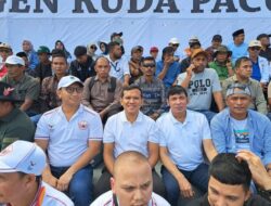 Mualem-Dek Fad Saksikan Langsung Pacu Kuda Takengon Bersama Puluhan Ribu Masyarakat 