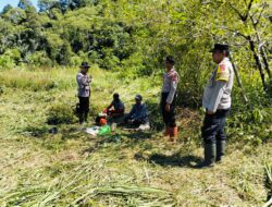 Dukung Asta Cita Presiden, Kapolsek Celala Bersama Anggota Dan masyarakat Garap Lahan Tidur Jadi Produktif