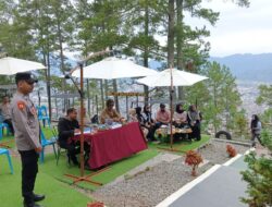 Libur Ahir Pekan, Polsek Lut Tawar Lakukan Patroli Di Tempat Wisata Tak Lupa Berikan Himbauan Kamtibmas