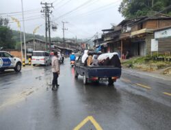 Hujan dan Dingin Menusuk Tulang, Polres Aceh Tengah Tetap Semangat Layani Masyarakat Berwisata
