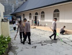 Bakti Religi Hari Bhayangkara ke-79, Polres Aceh Tengah Gelar Gotong Royong di Gereja