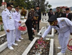 Kapolres Aceh Tengah Ziarah ke Makam Pahlawan, Wujud Rasa Syukur di Hari Kemerdekaan RI ke-80