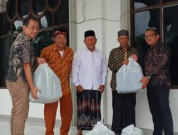 Program Jumat Berkah, Parkside Gayo Petro Takengon Bagikan Lunch Box ke Masjid Al-Raudah