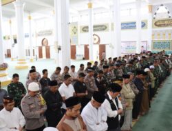 Kapolres dan Forkopimda Aceh Tengah Gelar Sholat Zuhur dan Doa Bersama, Wujudkan Kebersamaan untuk Negeri