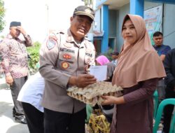 Polres Aceh Tengah Tebar Senyum Kebahagiaan, Warga Paya Dedep Terima Sembako dan Tali Asih
