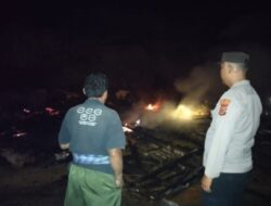 Polisi Polsek Linge Sigap Tangani Kebakaran Rumah di Kampung Kemerleng
