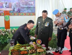 Kapolres Aceh Tengah Berikan Suprise Nasi Tumpeng di HUT ke-80 TNI, Wujud Soliditas dan Kekeluargaan TNI–Polri