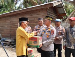 Jumat Berkah, Kapolres Aceh Tengah Tinjau Korban Kebakaran di Delung Sekinel dan Salurkan Bantuan