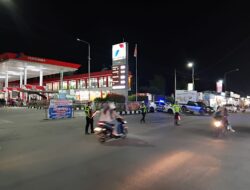 Hadir untuk Masyarakat, Sat Lantas Polres Aceh Tengah Atur Lalu Lintas di SPBU