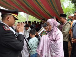 Kapolres Aceh Tengah Pimpin Pemakaman Tradisi Kepolisian Alm Bripka Ruhdi Fitrah