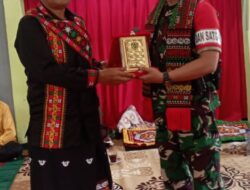 Dandim Aceh Tengah Terima Gelar Warga Kehormatan Gayo dan Tahta Adat Linge