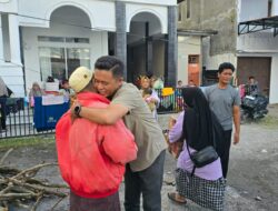Yuska Mashudi Tinjau Posko Pengungsi Banjir Bandang dan Longsor di Aceh Tengah