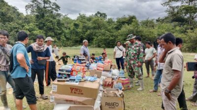 Babinsa Koramil 05/Linge Amankan Pendaratan Helikopter Bantuan Korban Banjir dan Longsor di Aceh Tengah