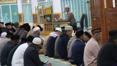 Safari Subuh di Masjid Ruhama, Kapolsek Bebesen Ajak Orang Tua Lebih Peduli terhadap Anak