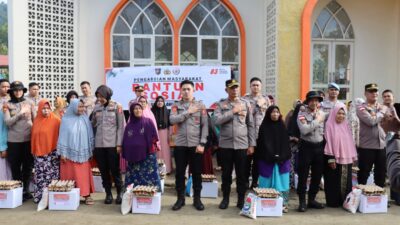 Mahasiswa STIK Angkatan 83 Tebar Kepedulian di Mendale, Salurkan 40 Paket Sembako dan Pulihkan Fasilitas Ibadah