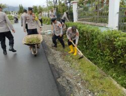 Polres Aceh Tengah dan BKO Brimob Kurve Dua Fasilitas Pendidikan di Jagong Jeget dan Ketol