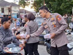 Polres Aceh Tengah dan Mahasiswa STIK Angkatan 83 Berbagi Takjil, Tebar Berkah Ramadhan