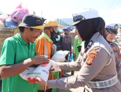 Polres Aceh Tengah Berbagi Jelang Lebaran, Sasar Juru Parkir dan Petugas Kebersihan