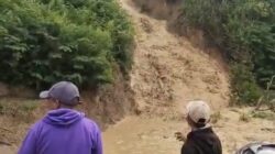 Respon Cepat Kapolsek Bintang Tinjau Jalur Tertutup Longsor, Koordinasi Cepat dengan BPBD untuk Pemulihan Akses