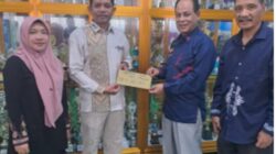 IKA SMA 1 Serahkan Donasi Untuk Keperluan Eksekusi Objek Lahan Sengketa ke SMA Negeri 1 Takengon