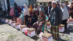 Menguatkan Kepedulian, Polres Aceh Tengah Berbagi Kebahagiaan dengan Warga Paya Beke melalui Jumat Berkah