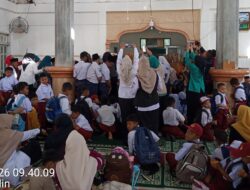 Ibu Gubernur Aceh Serahkan Bantuan Perlengkapan Sekolah dan Tinjau SD Negeri 11 Linge Pascabanjir