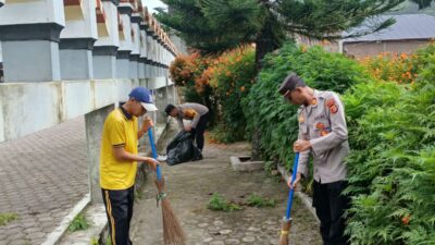 Sambut HUT RI ke-81, Polres Aceh Tengah dan Polsek Jajaran Laksanakan Bakti Sosial di Tempat Ibadah