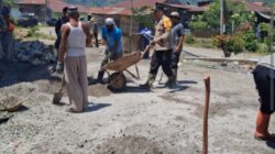 Polsek Pegasing Bersama Warga Gotong Royong Bangun dan Bersihkan Masjid di Kampung Suka Damai