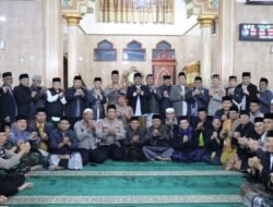 Suling Bambu, Kapolres Aceh Tengah Ajak Jamaah Bersama Bangun Kamtibmas dan Promosikan Wisata Takengon