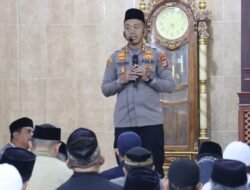 Suling Bambu, Kapolres Aceh Tengah Ajak Jamaah Bersama Bangun Kamtibmas dan Promosikan Wisata Takengon