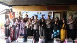 Sanjung Masyarakat, Polres Aceh Tengah Salurkan Sembako dan Jenguk Warga Sakit Menahun