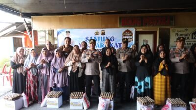 Sanjung Masyarakat, Polres Aceh Tengah Salurkan Sembako dan Jenguk Warga Sakit Menahun