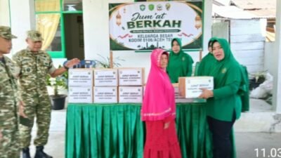 Jumat Berkah, Koramil 02/Bebesen Salurkan Sembako kepada Warga Kurang Mampu