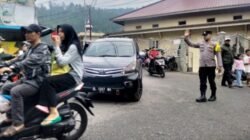 Pagi-Pagi Polisi Hadir di Jalan, Polres Aceh Tengah Kawal Keselamatan Pelajar dan Masyarakat